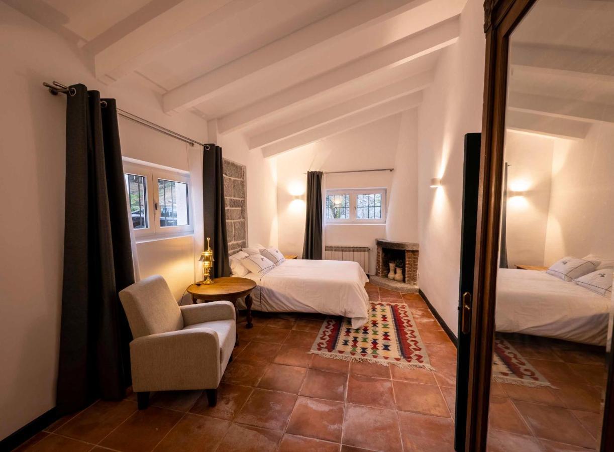 Chalet Con Piscina En Torrelodones Bagian luar foto