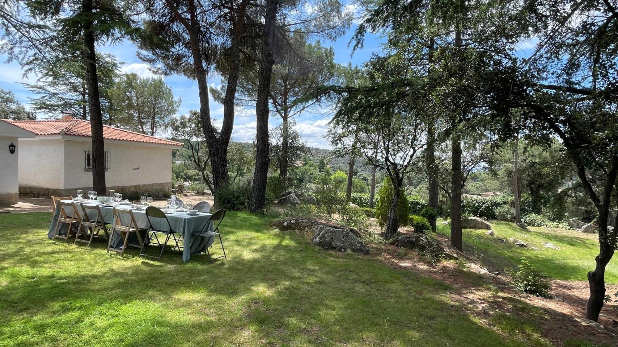 Chalet Con Piscina En Torrelodones Bagian luar foto