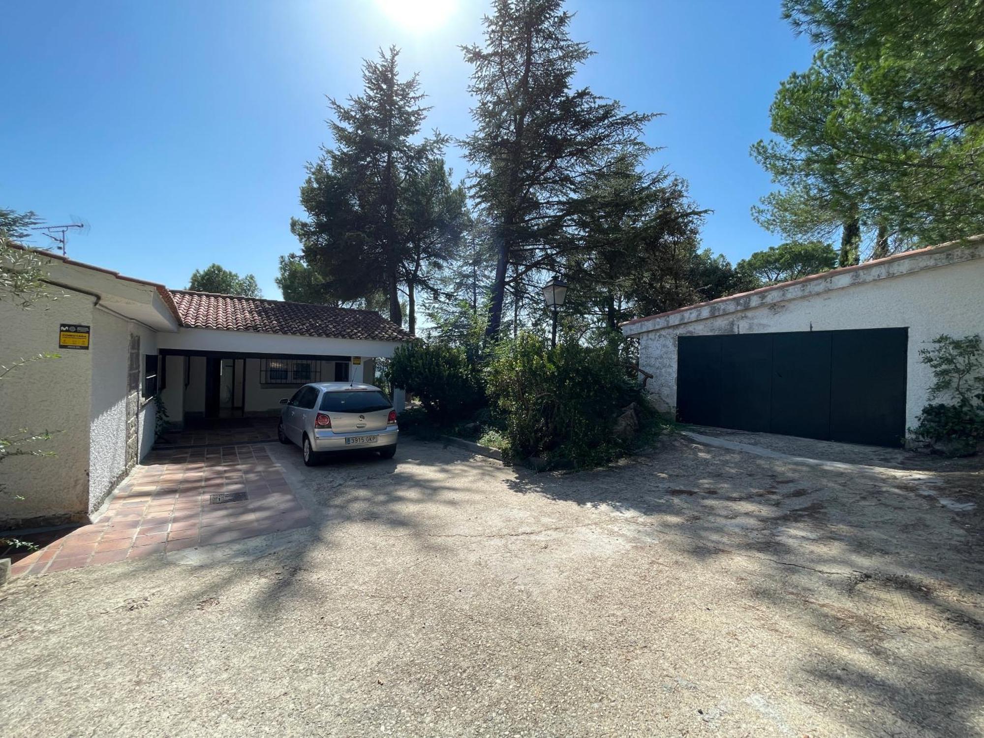 Chalet Con Piscina En Torrelodones Bagian luar foto