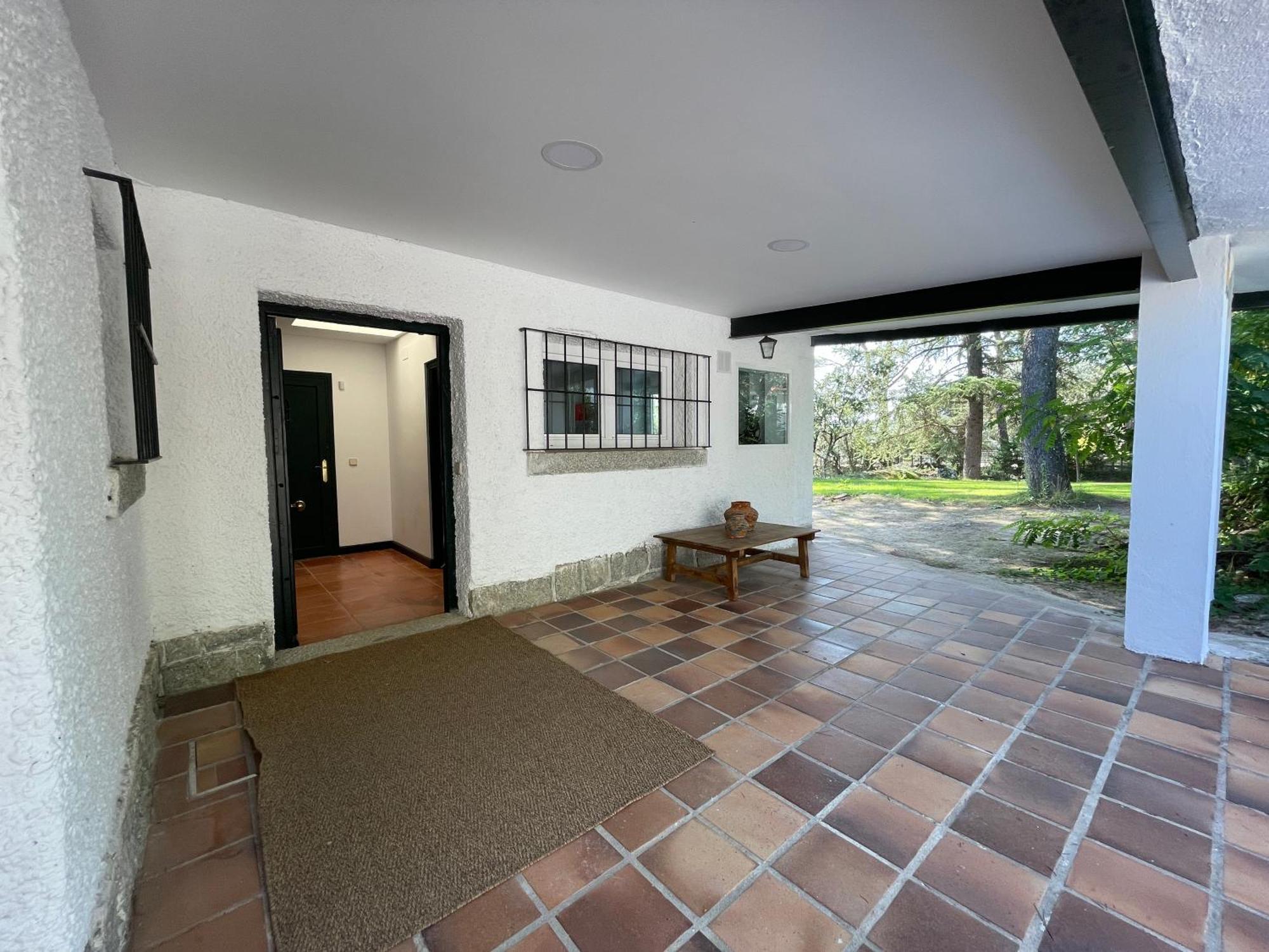 Chalet Con Piscina En Torrelodones Bagian luar foto