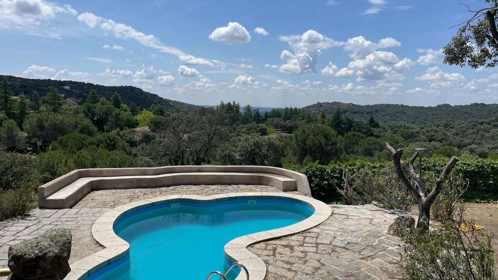 Chalet Con Piscina En Torrelodones Bagian luar foto