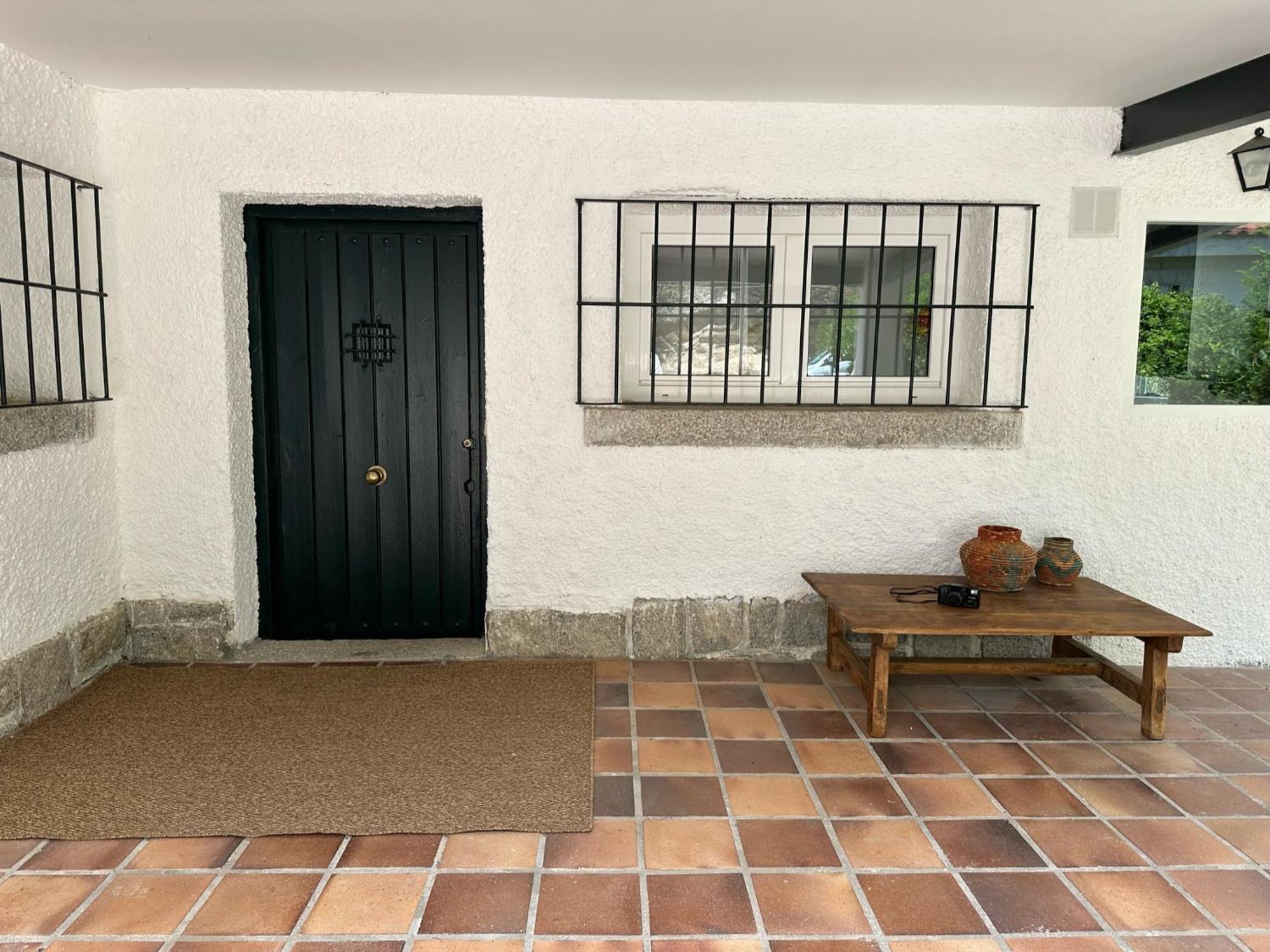 Chalet Con Piscina En Torrelodones Bagian luar foto